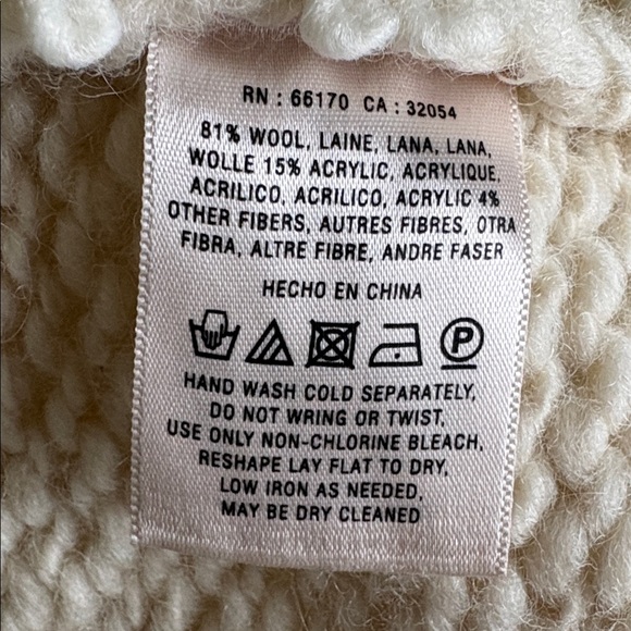 Sleeping on Snow Anthropologie Wool Blend Boucle Popcorn Cropped Cardigan Size S - Picture 8 of 11